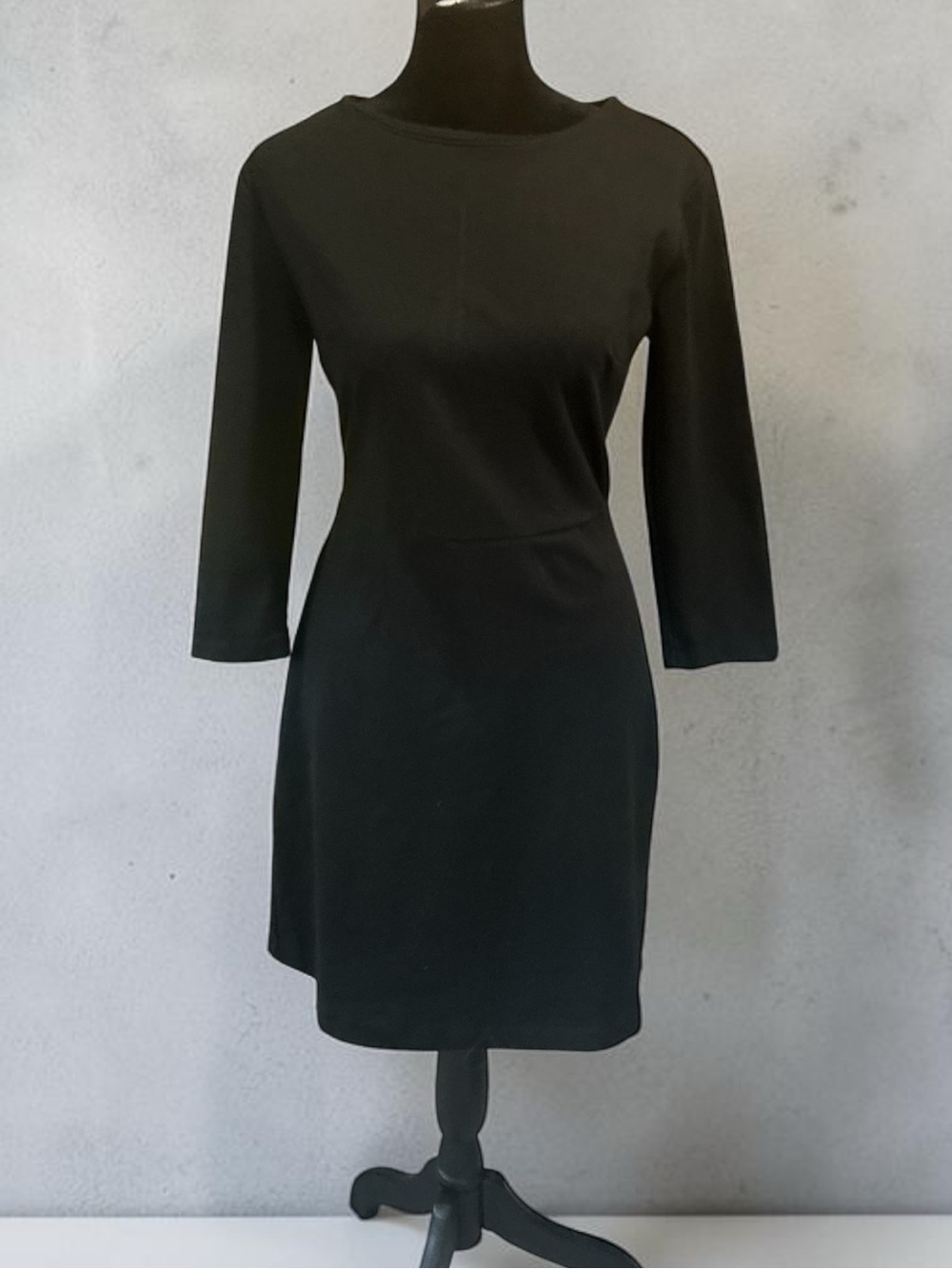 Old Navy black dress with pockets, size S